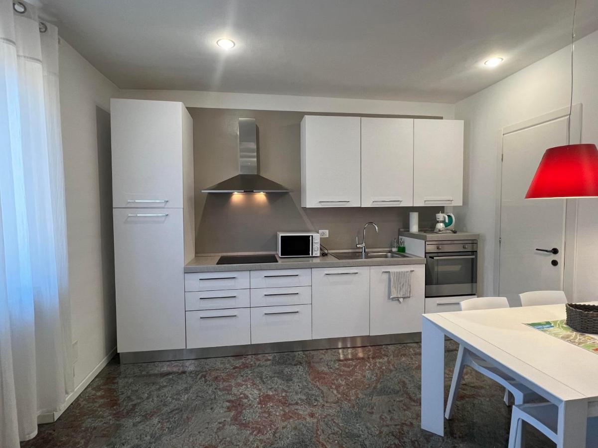 Un Nido Nel Centro Storico Con Garage Apartment Aosta Luaran gambar