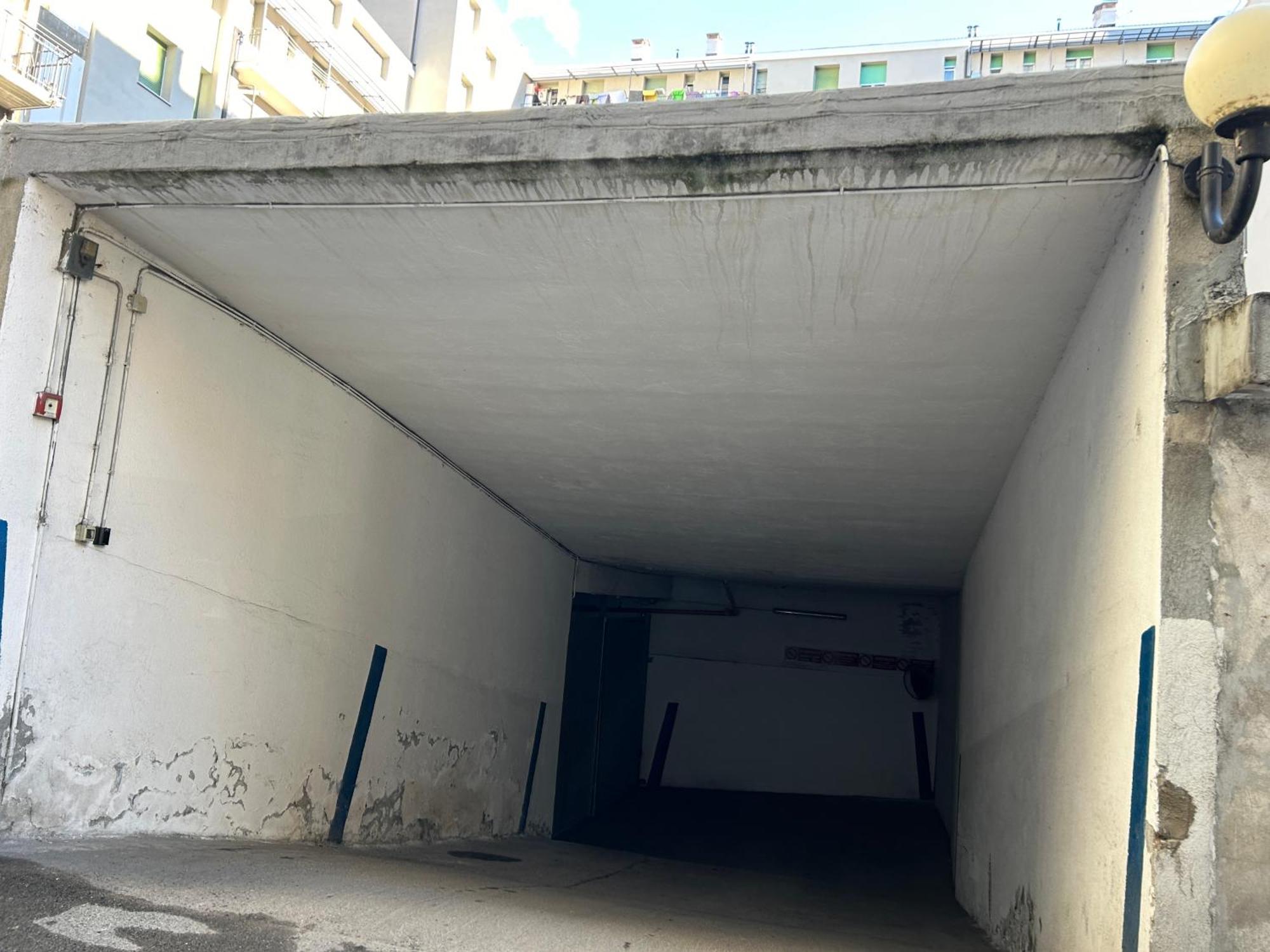 Un Nido Nel Centro Storico Con Garage Apartment Aosta Luaran gambar