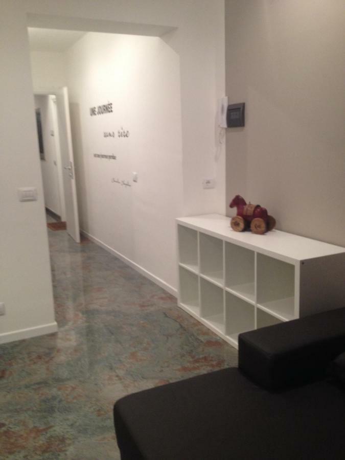 Un Nido Nel Centro Storico Con Garage Apartment Aosta Luaran gambar
