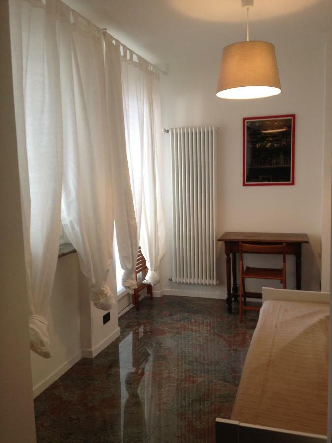 Un Nido Nel Centro Storico Con Garage Apartment Aosta Luaran gambar